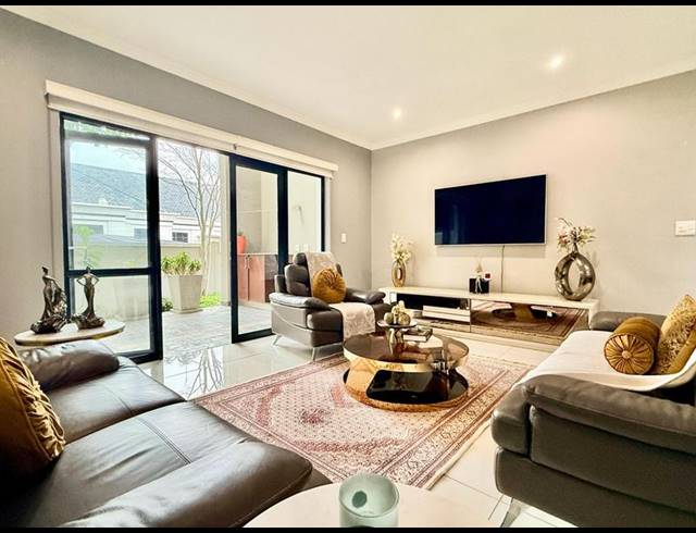 2 BEDROOM DUPLEX FOR SALE IN BRYANSTON EAST